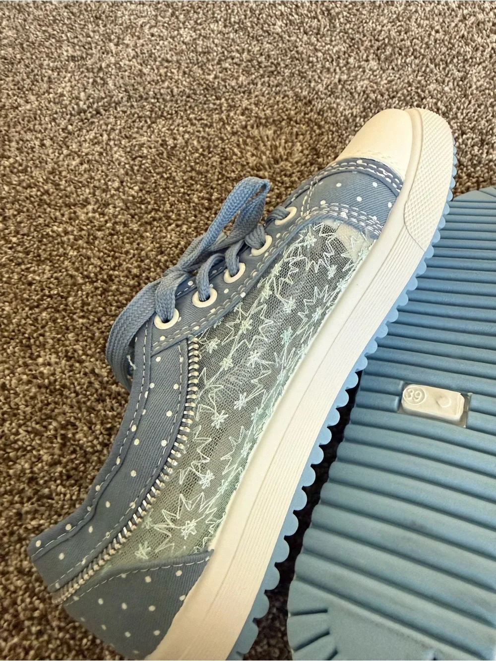 Women's Blue Lace-Accent Casual Sneakers